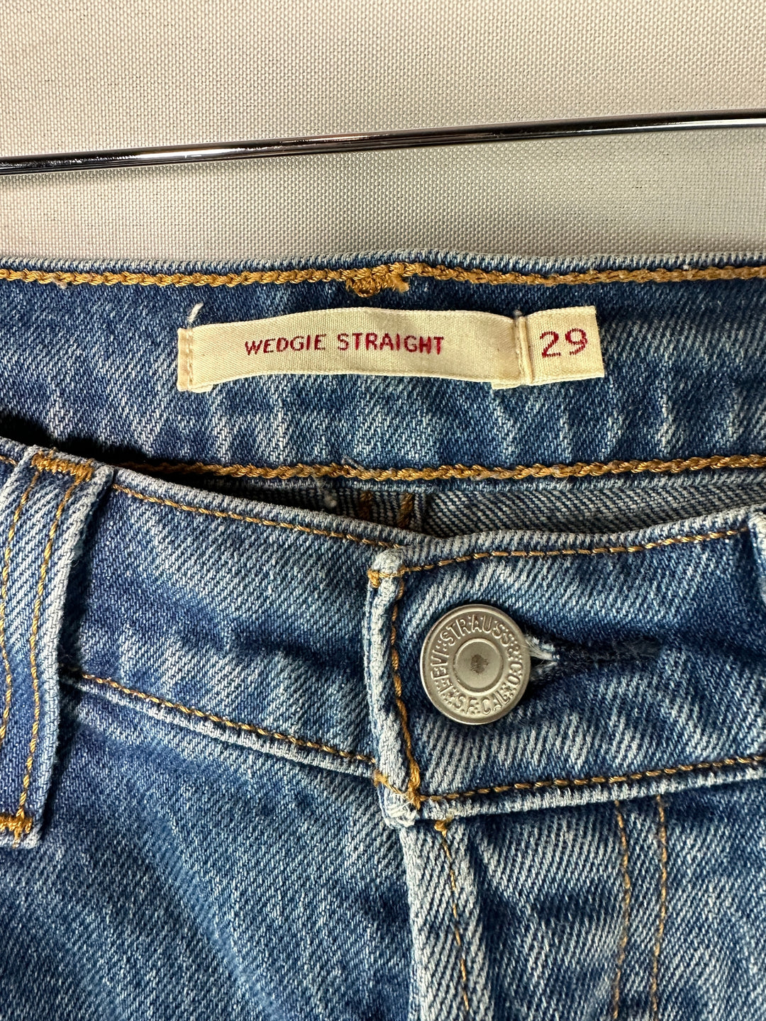 Womens Levis Wedgie Straight Ankle Length Distressed Jeans Size 29