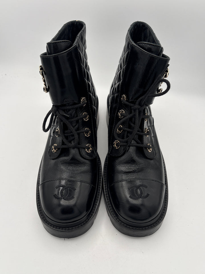 Chanel Womens 2020 Black Quilted Patent Leather Combat Boots Size 10