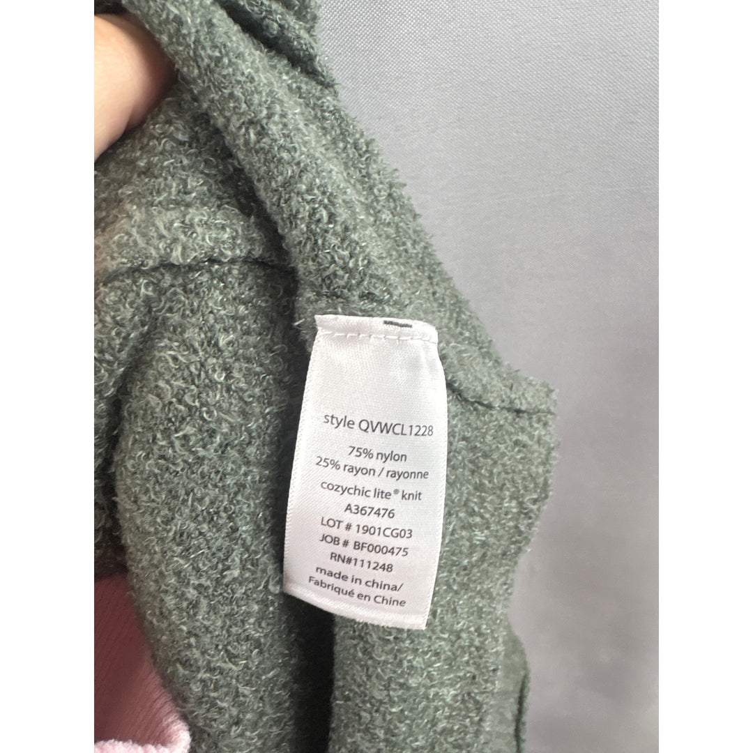 Women’s Barefoot Dreams Large Sage Green Pull Over Plush Sweater