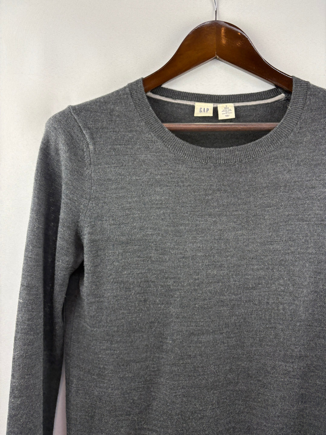 Women’s GAP Small Dark Gray Wool Crewneck