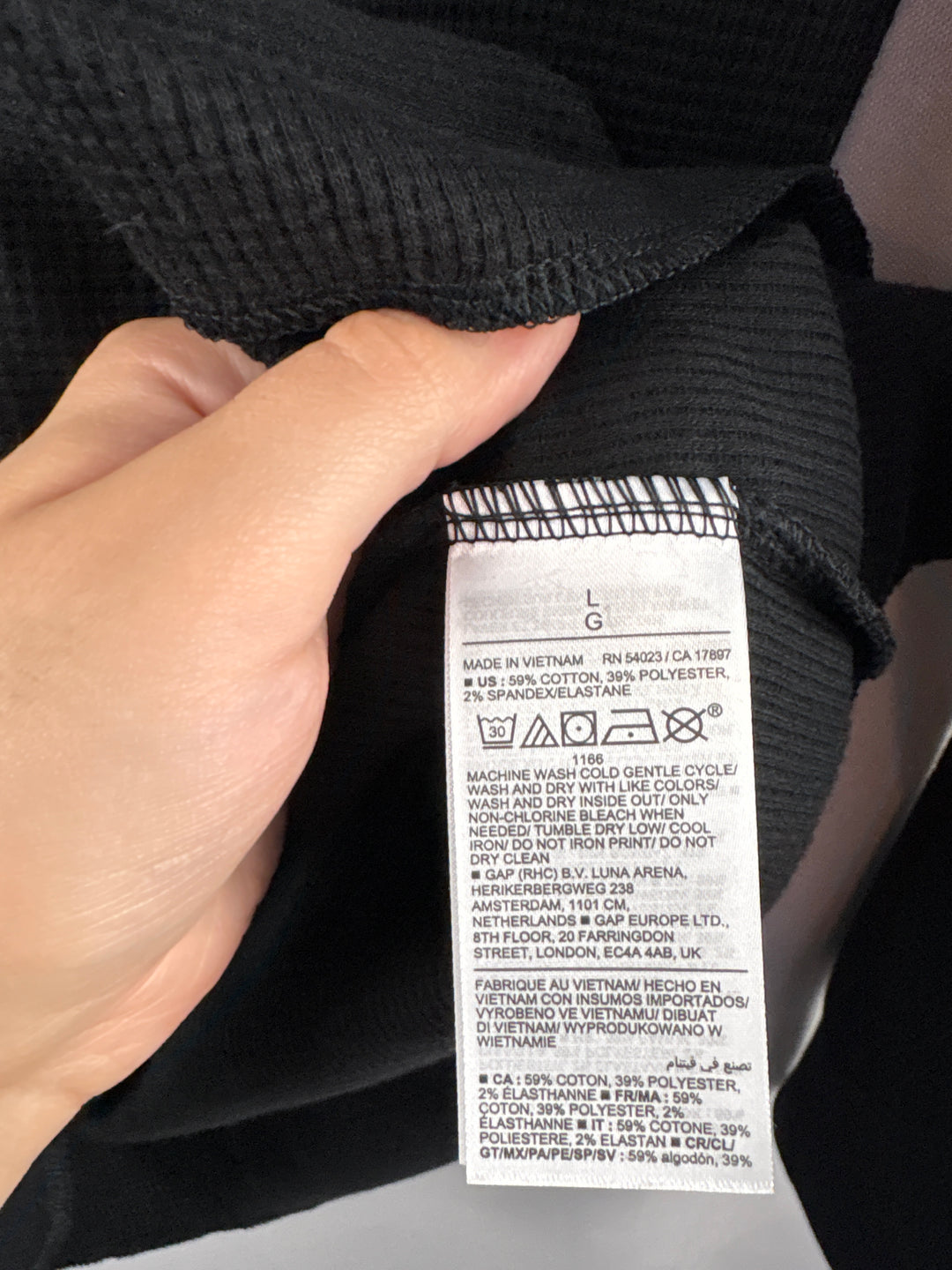Women’s Old Navy Large Black Thermal Long Sleeve Graphic Shirt