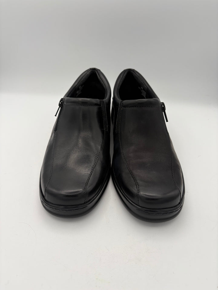 Women’s Naturalizer Size 8 Black Leather Zip Shoes