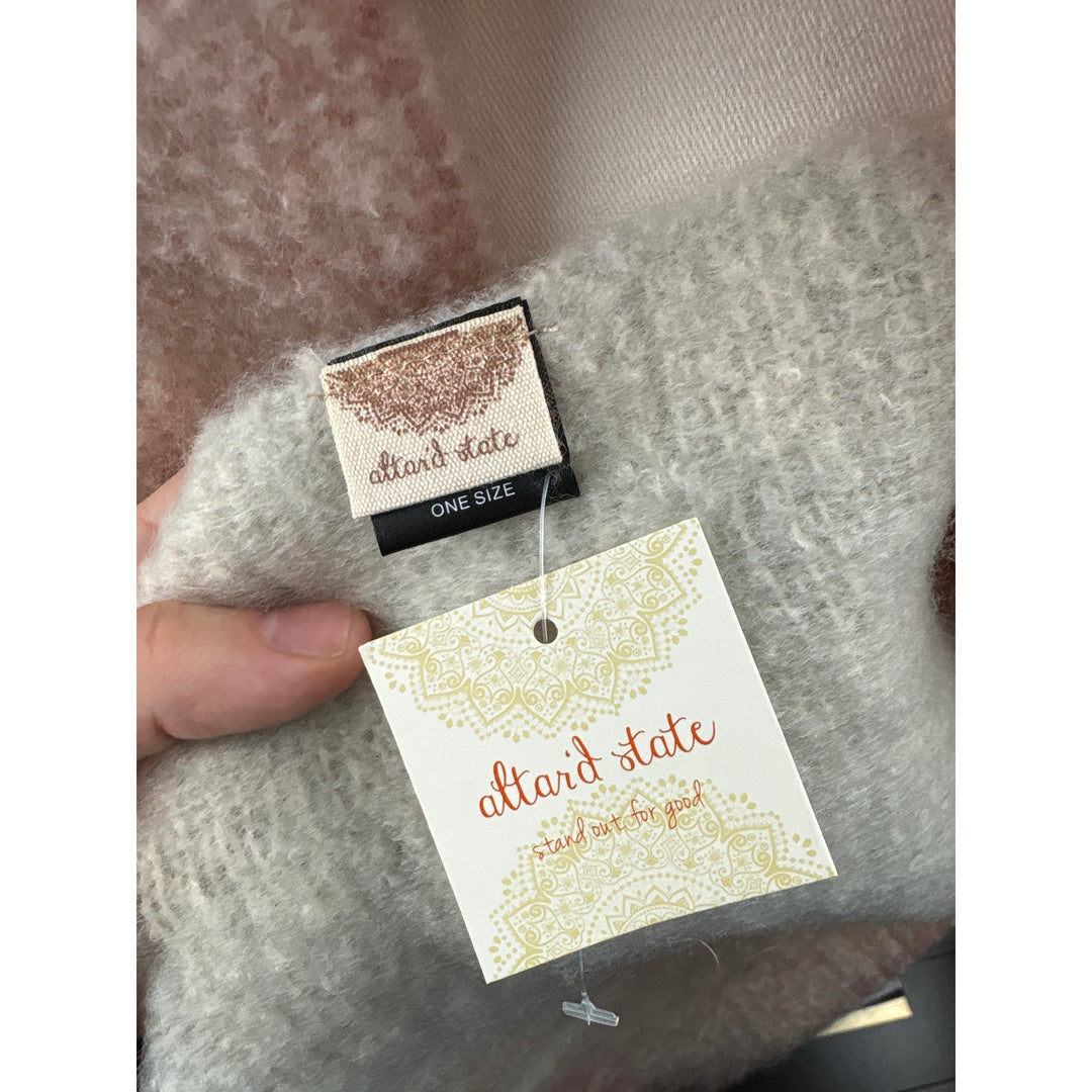 Women’s Altar’d State O/S Blush, Cream, & Grey Plush Scarf