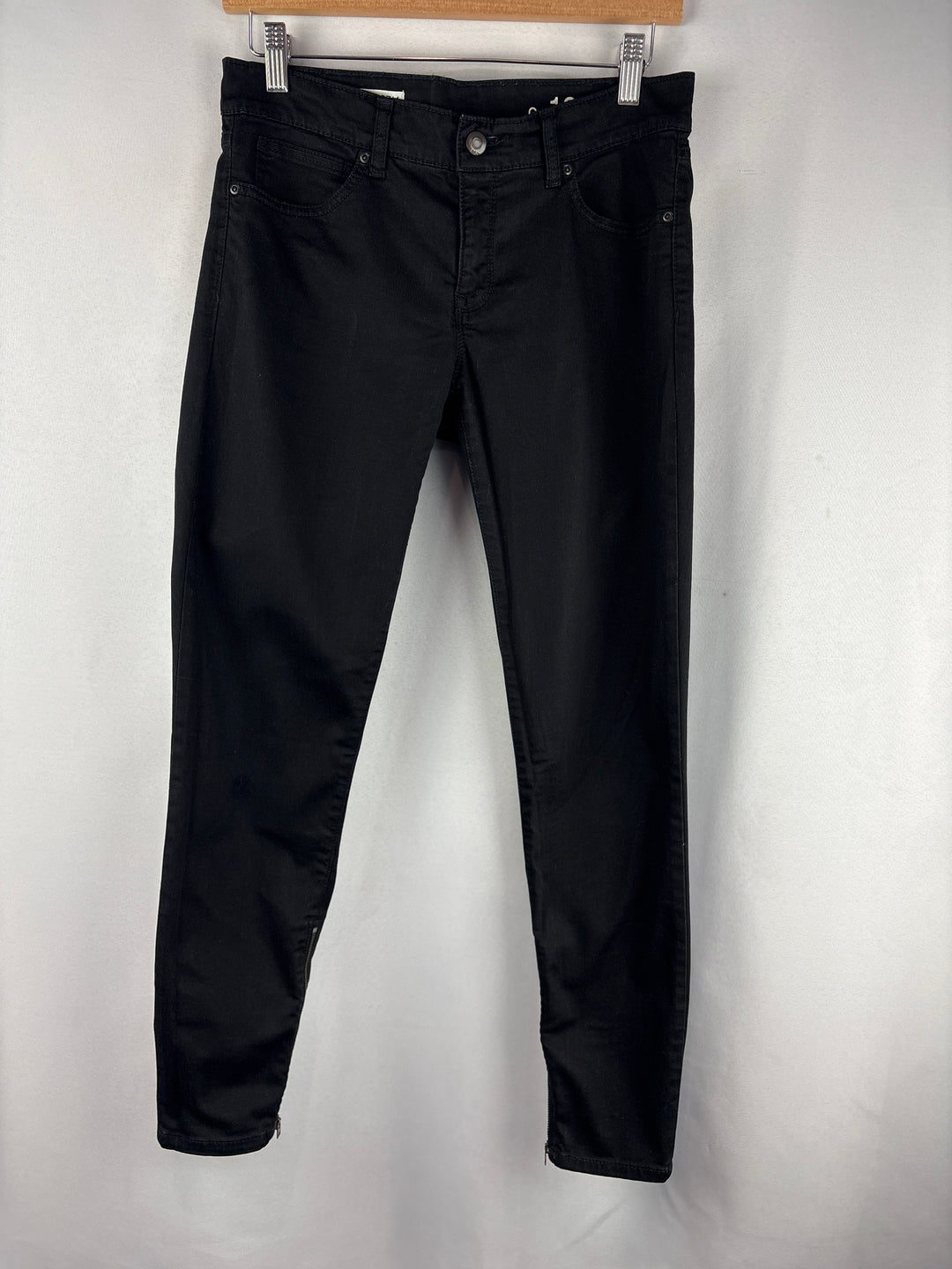Women’s GAP Size 27/4 Black Skinny Jeans