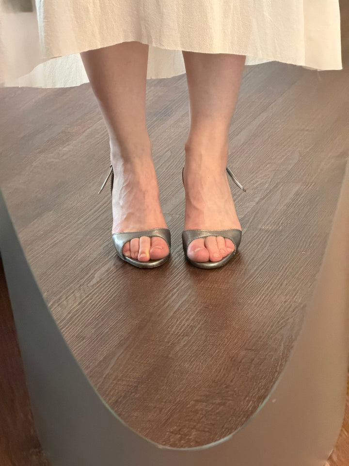 Vintage Manolo Blahnik Metallic Silver Slingback Heels 37