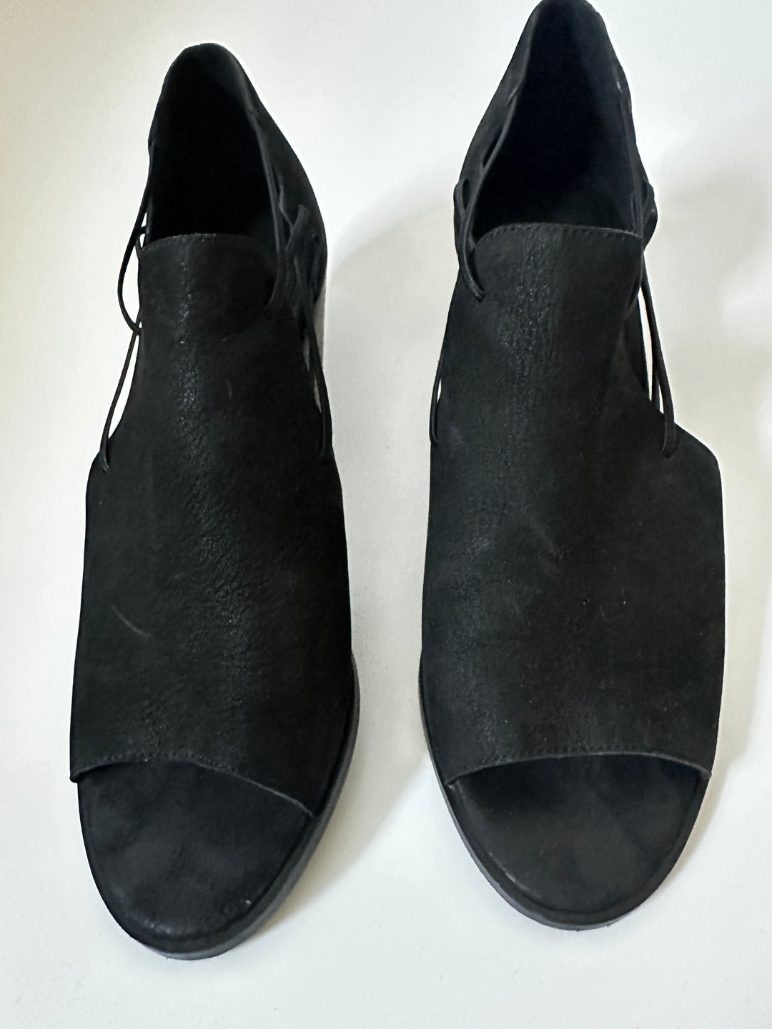 Eileen Fisher Black Cutout Open Toe Block Heel Shoes