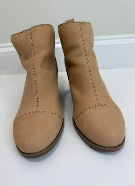 TOMS Everly Cutout Booties Honey Leather Tiny Cheetah Sz 10