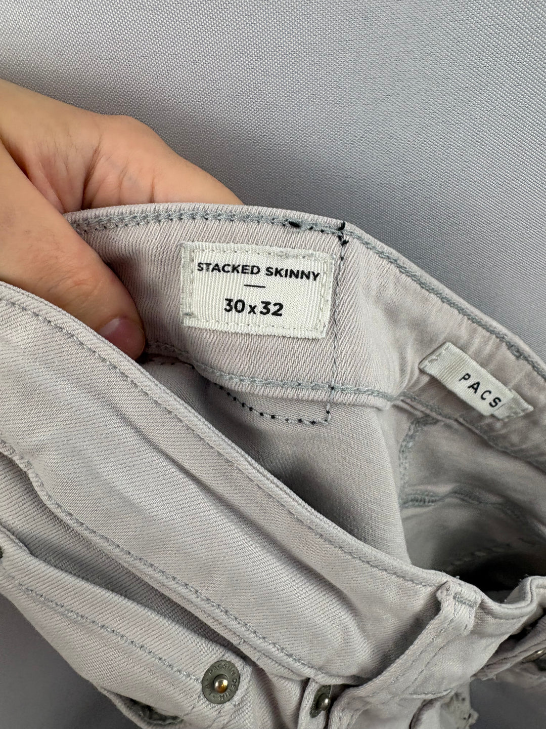 Women’s PacSun Size 30x32 Beige Distressed Skinny Jeans
