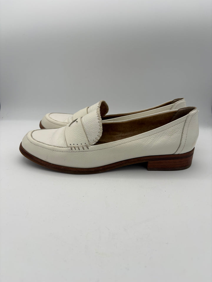 Women’s ED Ellen Degeneres Size 8.5 White Leather Loafers