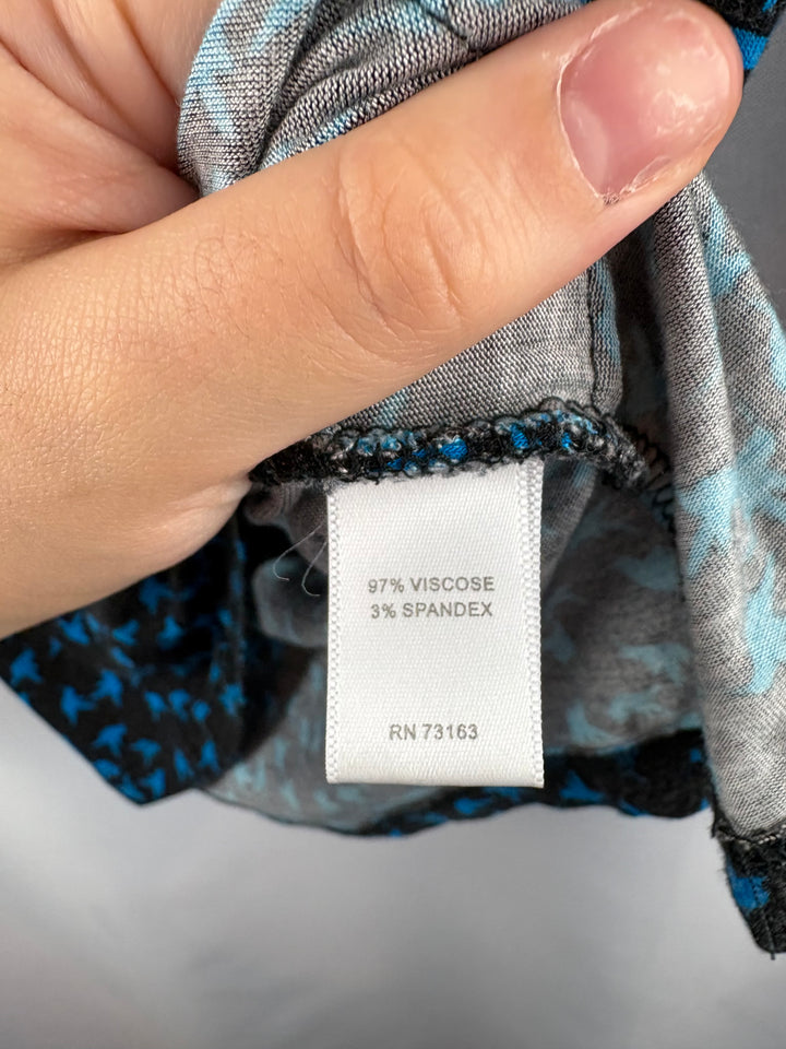 Women’s Cable & Gauge Medium Black Blouse w/ Blue Patterns