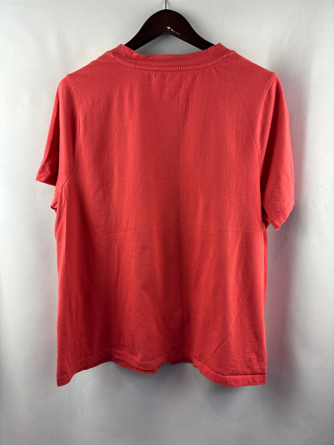 Women’s D&amp;Co XL Blood Orange V-Neck T-Shirt