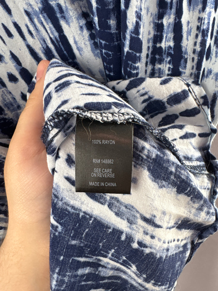 Women’s Torrid Size 1 Blue &amp; White Tie-Dye Button Up Shirt