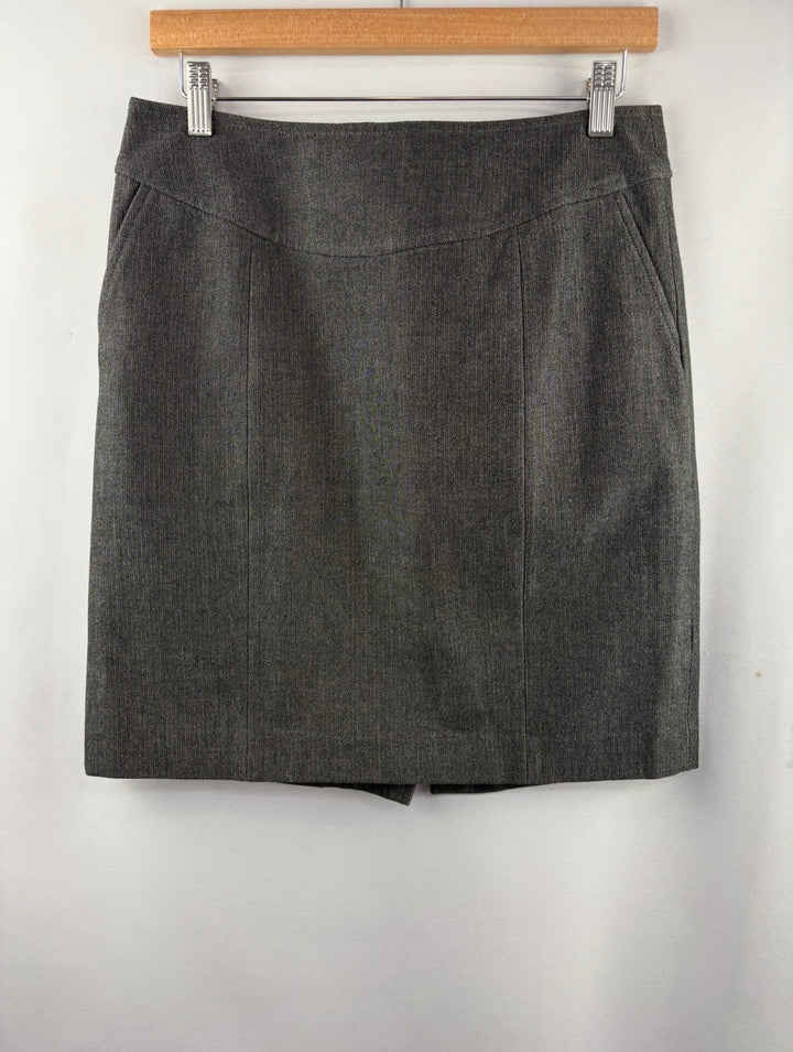 Women’s Banana Republic Size 8 Charcoal Gray Pencil Skirt