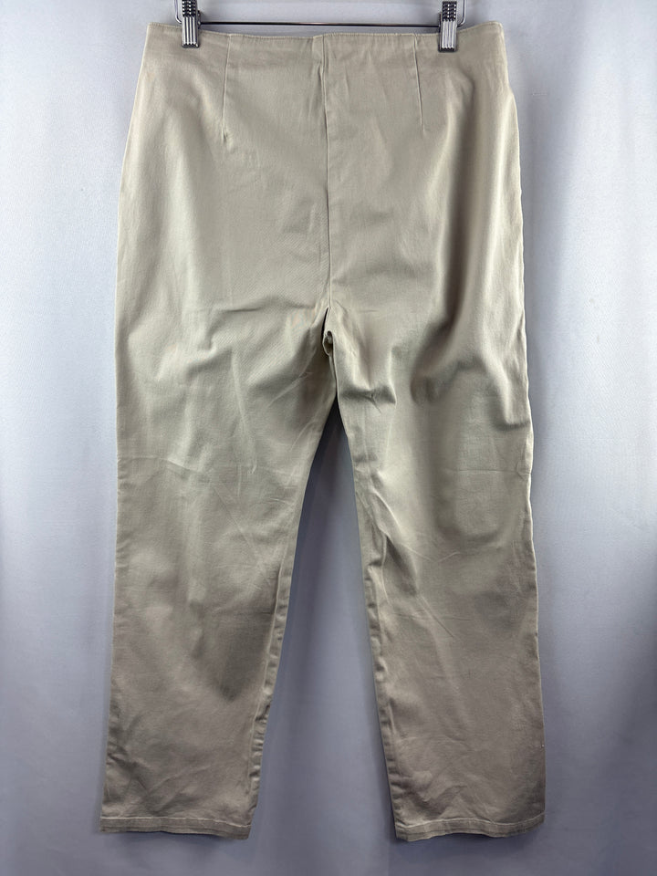 Women’s Dockers Size 10 Khaki Straight Leg Pants