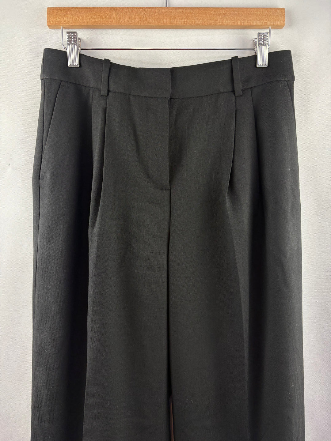 Women’s J.Crew Size Tall 6 Black Pleated Dress Pants