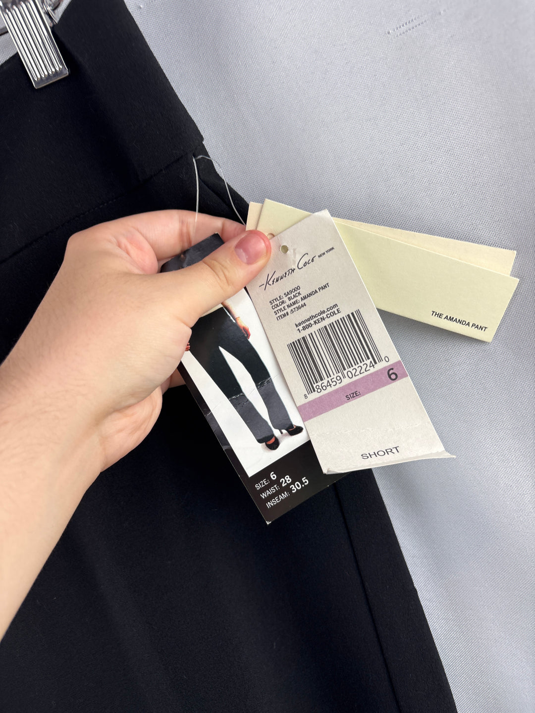 Women’s Kenneth Cole Size 6 Black Pleated Dress Pants