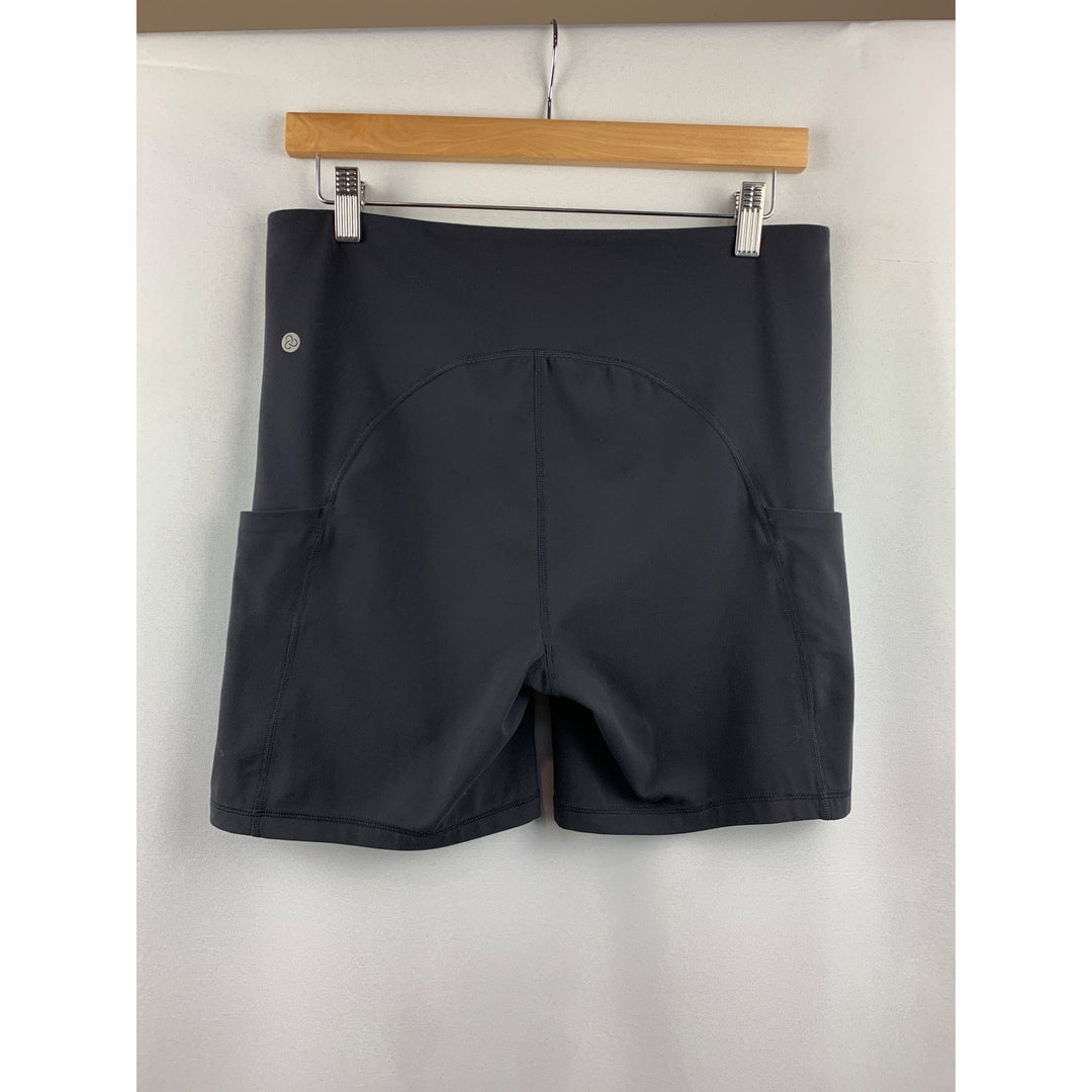 Women’s Zella Black Biker Shorts Size L with Side Pockets
