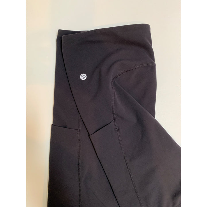 Women’s Zella Black Biker Shorts Size L with Side Pockets