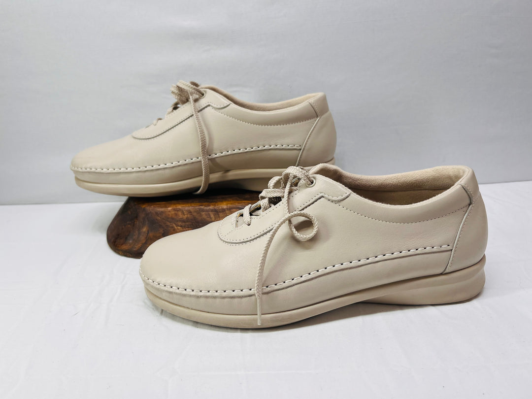 SAS Traveler Women’s Size 9 Bone Leather Comfort Walking Shoes Lace Up Casual