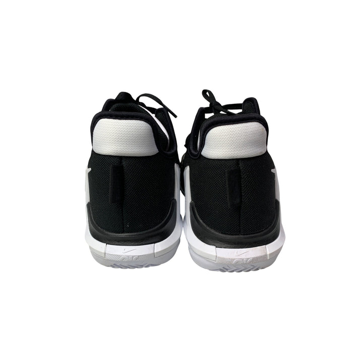 Men’s Nike LeBron Witness VI Basketball Shoes Black/White Size 11