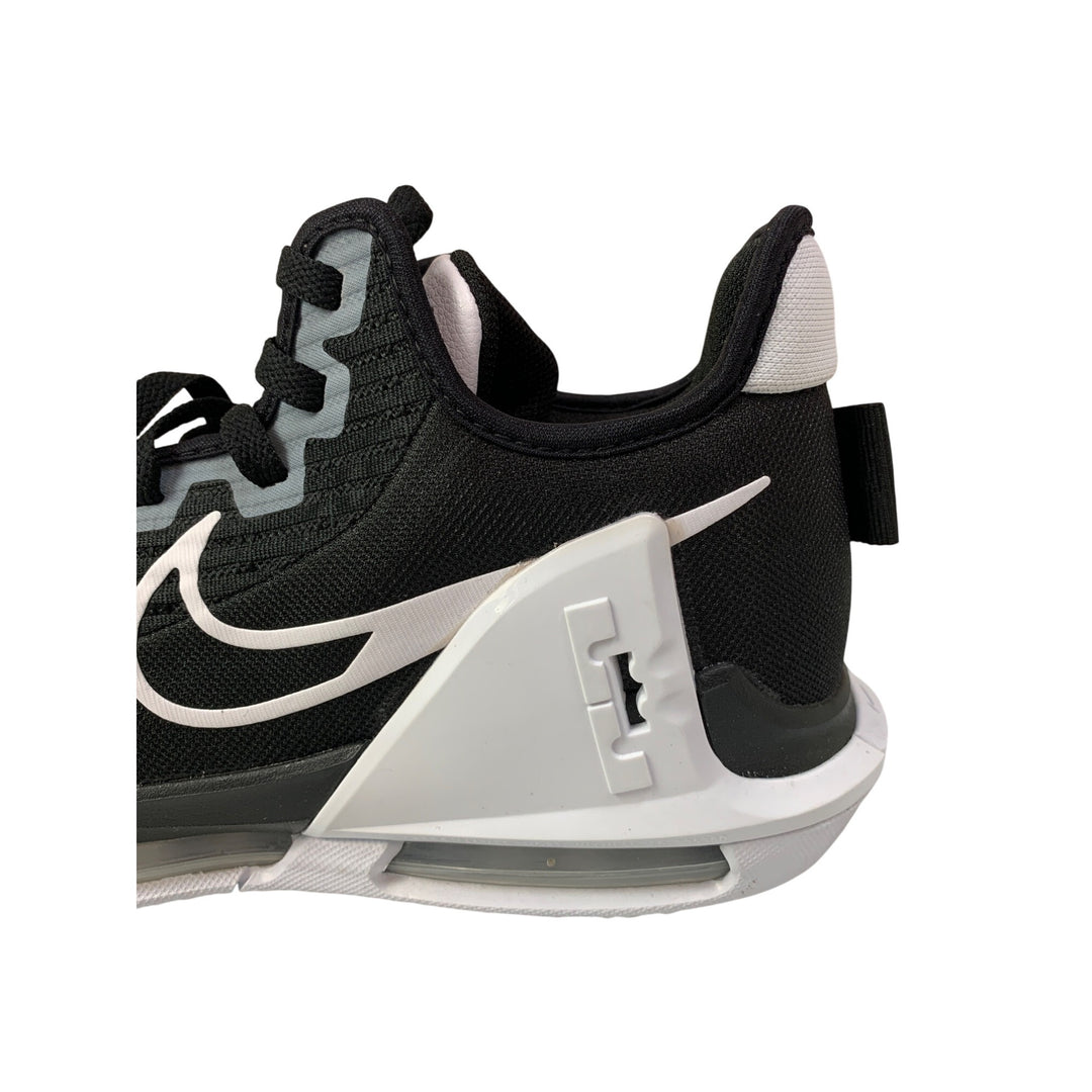 Men’s Nike LeBron Witness VI Basketball Shoes Black/White Size 11