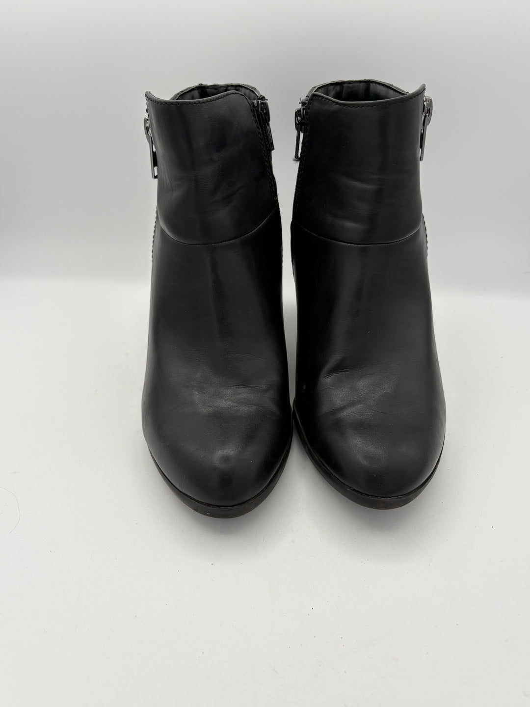 Women’s Laura Ashley Size 8 Black Leather Ankle Boots