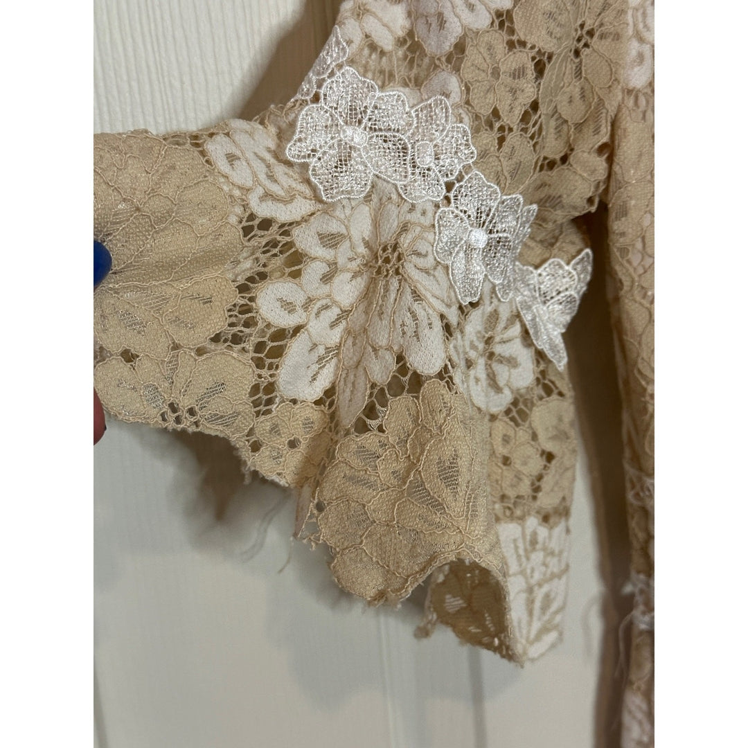 Saylor Beige/White Floral Mermaid Lacy Dress Size Small