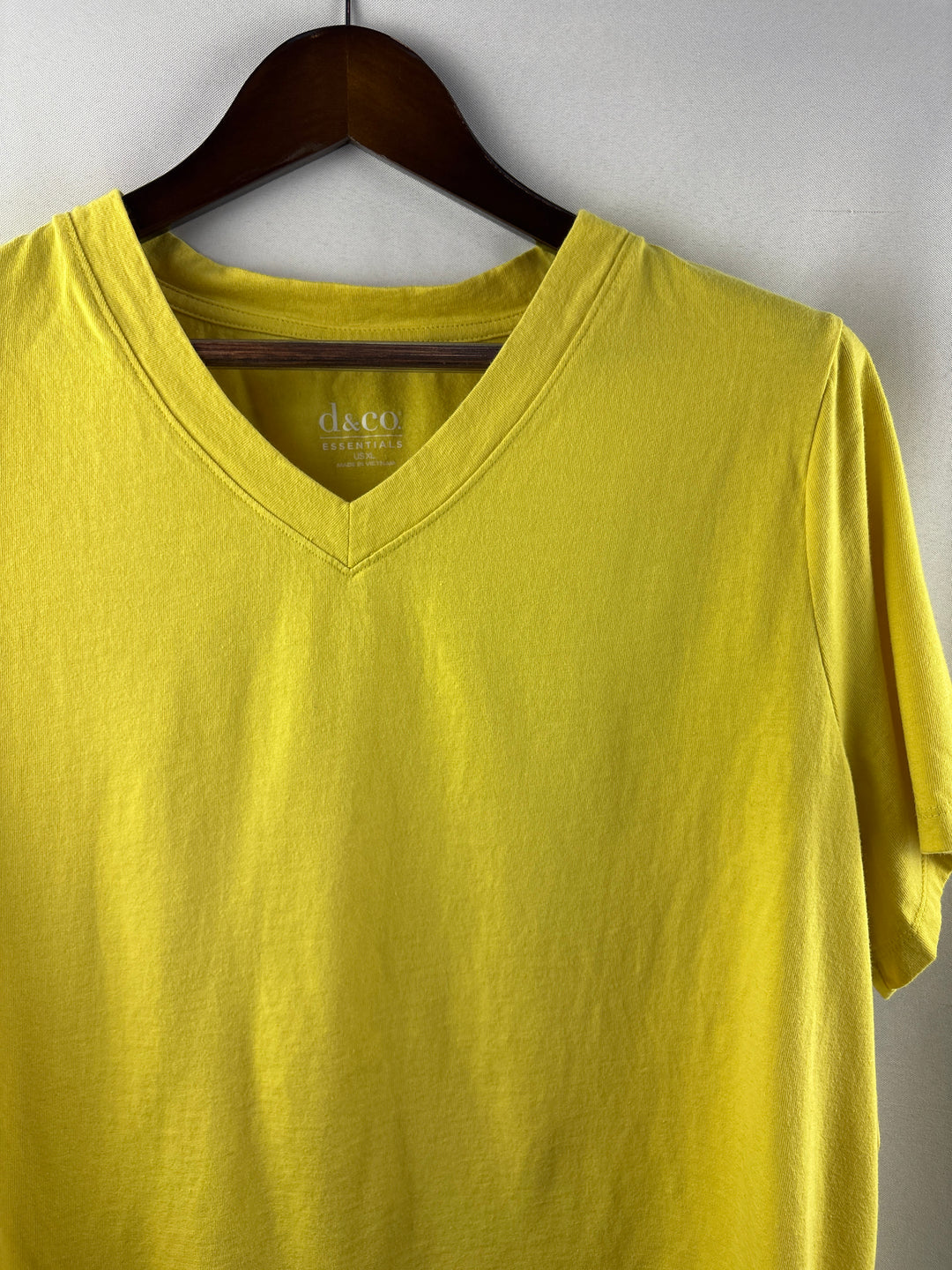 Women’s D&amp;Co XL Mustard Yellow V-Neck T-Shirt