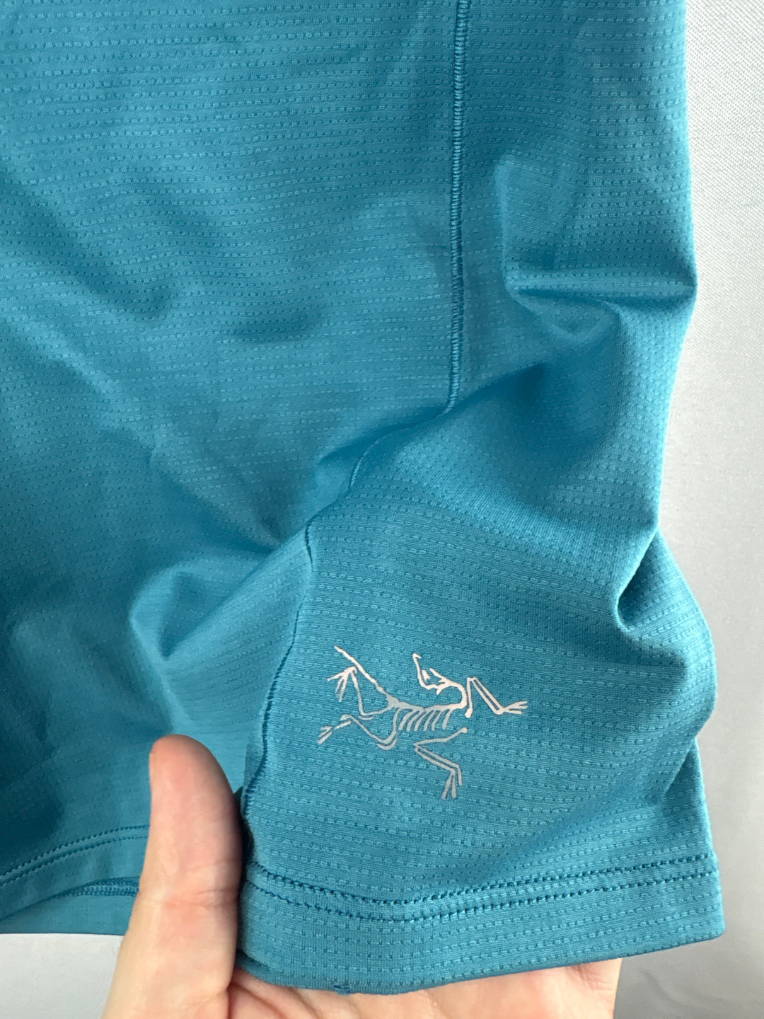Women’s Arc’Teryx Small Grayish Blue Sports T-Shirt
