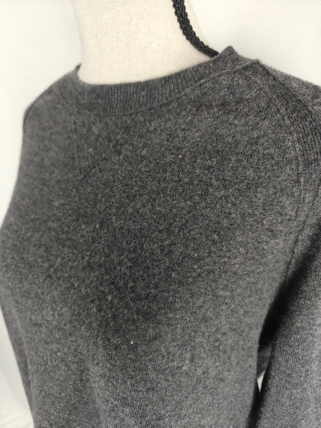 Women’s Banana Republic Merino Wool Sweater Gray Size M