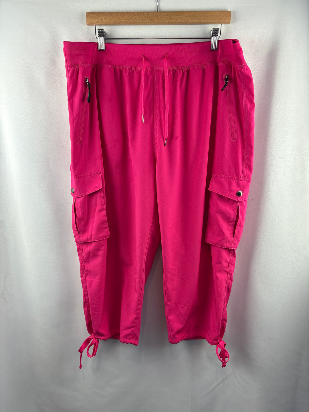 Women’s Soothfeel Size 2XL Hot Pink Cargo Activewear Capris