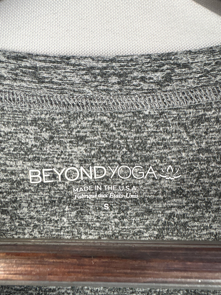 Women’s Beyond Yoga Small Heather Gray Sports Tank