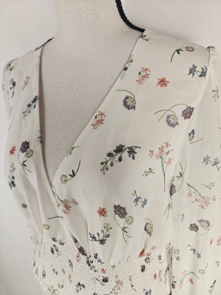 Womens Wilfred Genoa Blouse White Floral Size L NWT