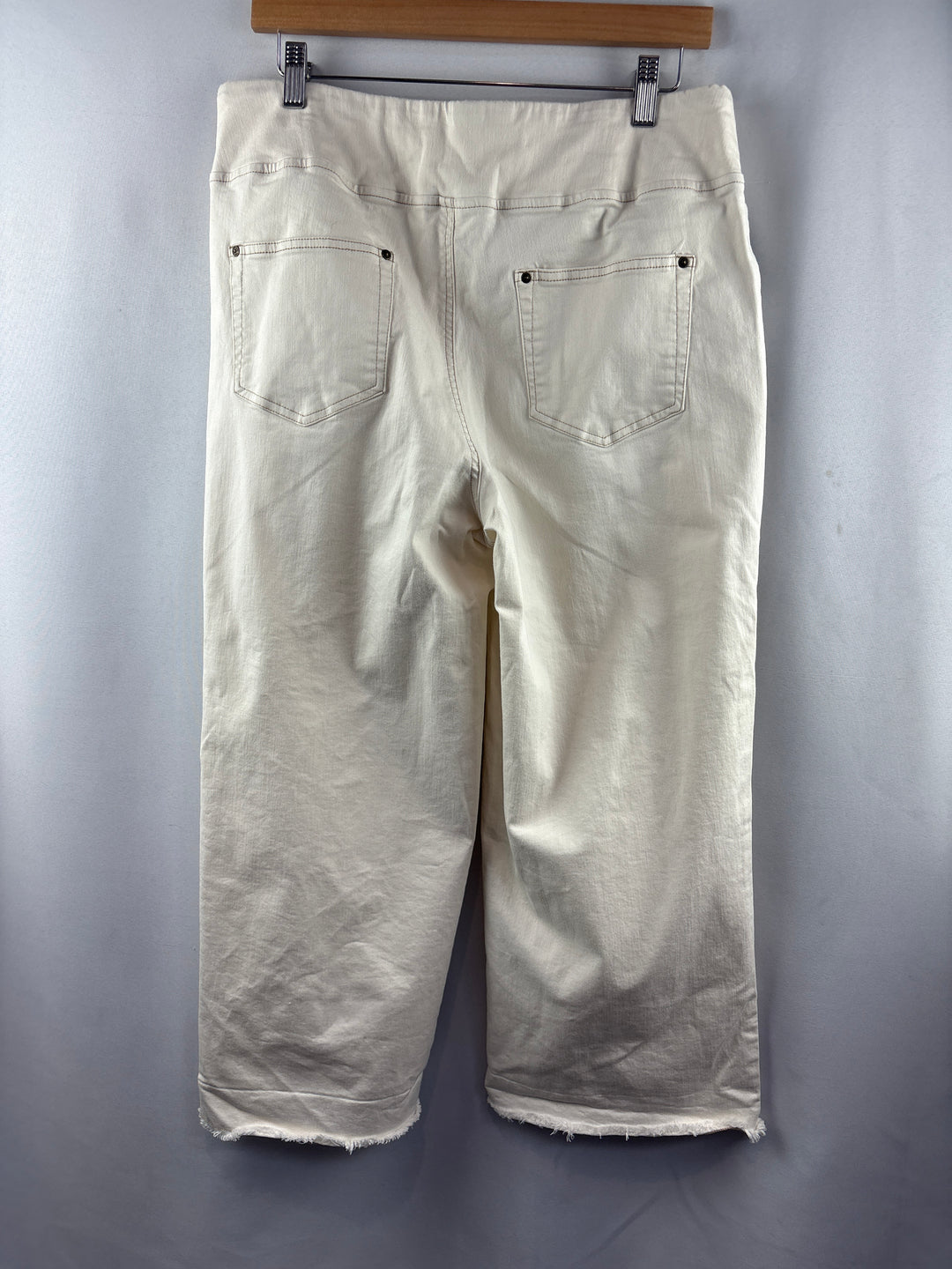 Women’s Belle Beach Kim Gravel Size 16 White Wide Leg Jeans