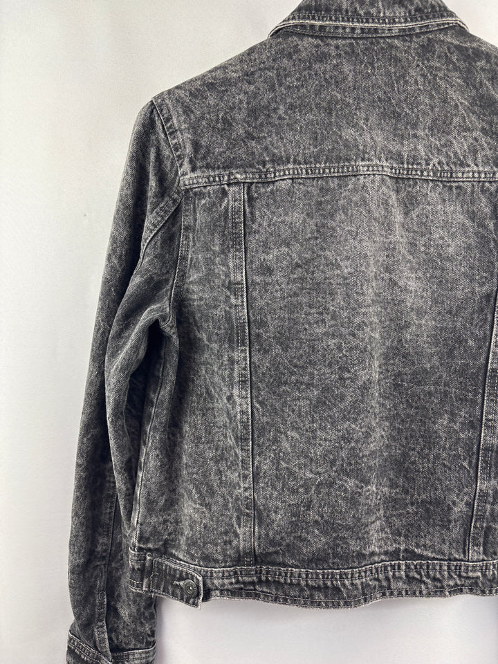 Women’s Highway Jeans Large Dark Gray Distressed Jean Jacket