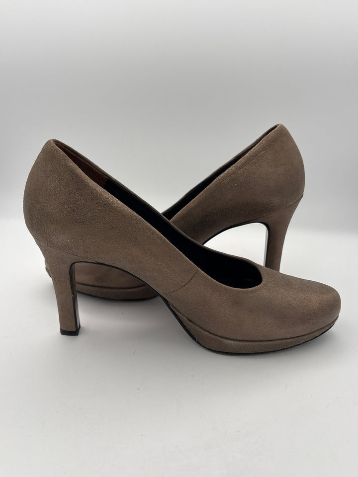 Womens Paul Green Goldish Beige Suede Leather Pumps Size 7.5 4 Inch Heel