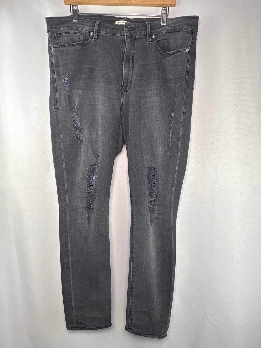 Women’s Good American Size 18 Charcoal Gray Straight Jeans