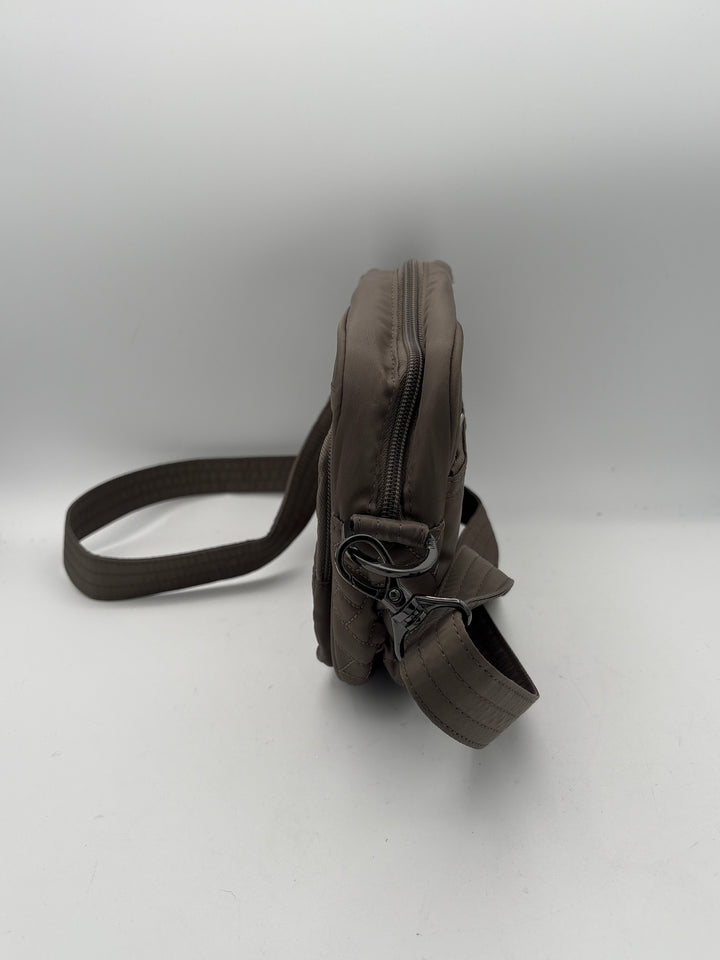 Women’s Lug Carousel Greige Quilted Cross-Body Bag