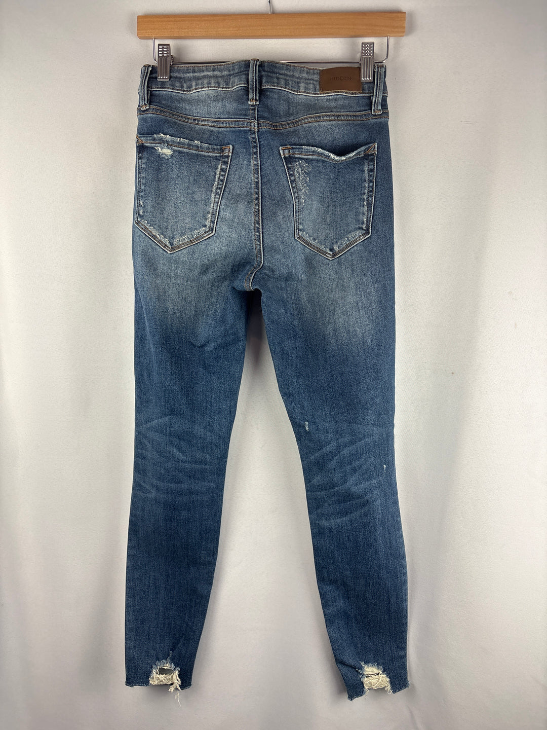 Women’s Hidden Size 26 Medium Wash Blue Skinny Jeans