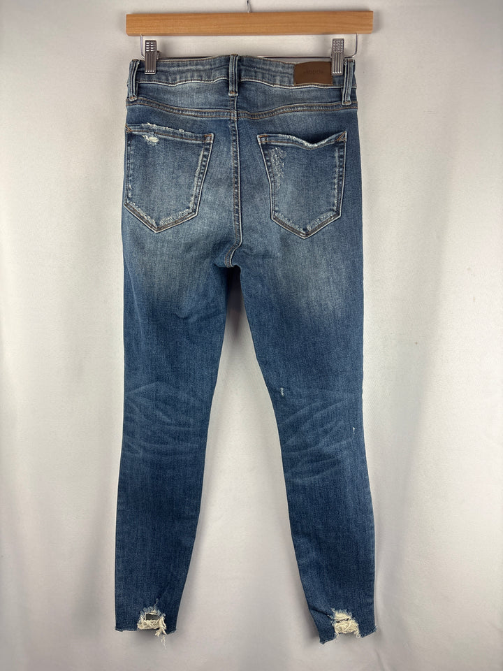 Women’s Hidden Size 26 Medium Wash Blue Skinny Jeans