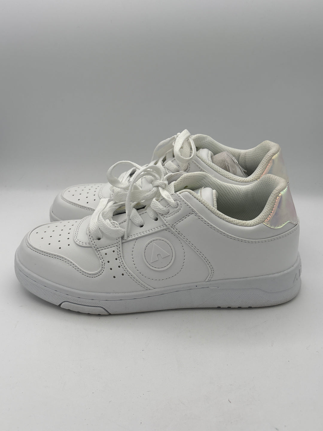 Womens Airwalk White Platform Sneakers Size 7.5 With Holographic Accents