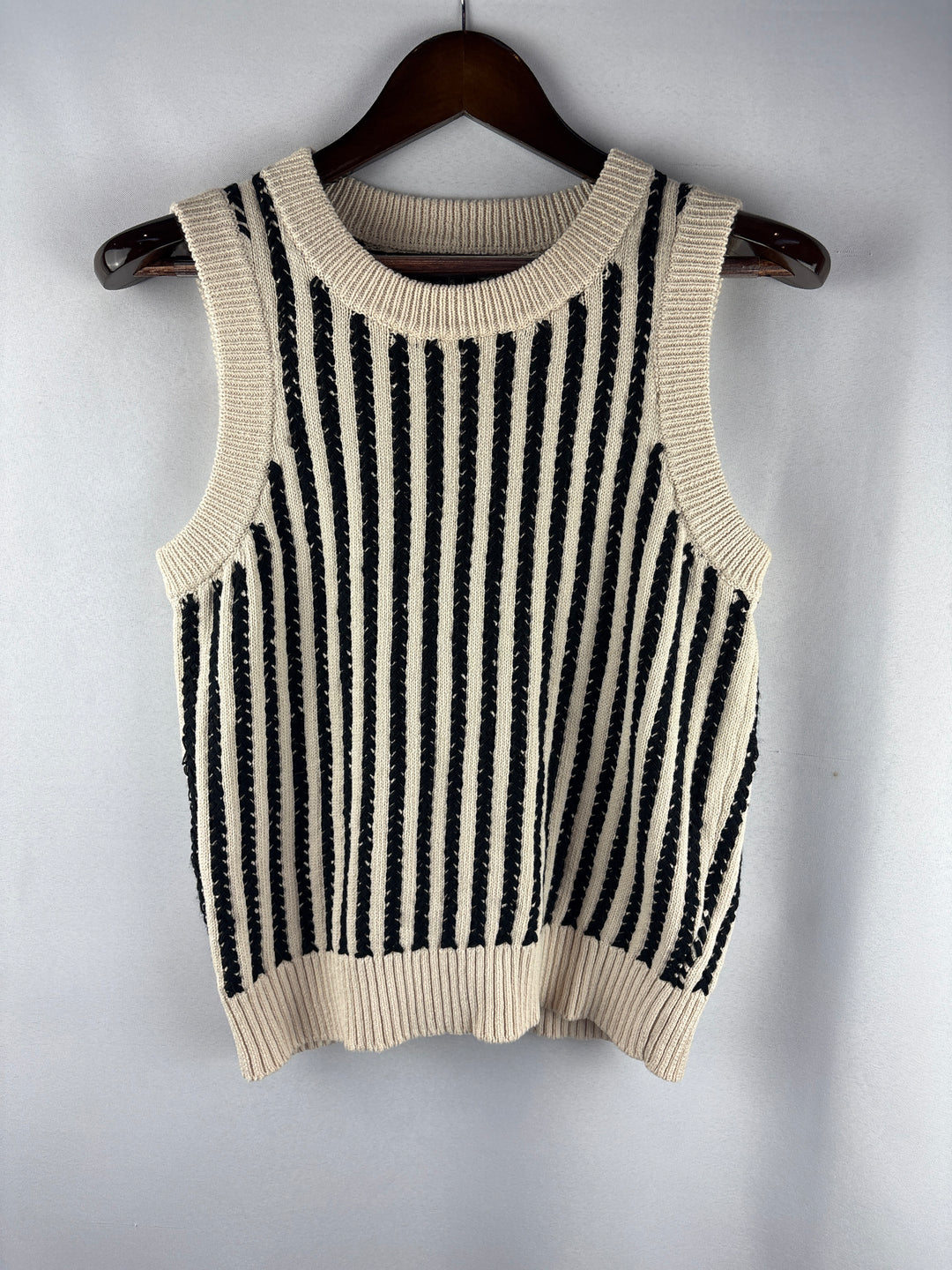 Women’s French Connection Small Beige &amp; Black Sweater Vest