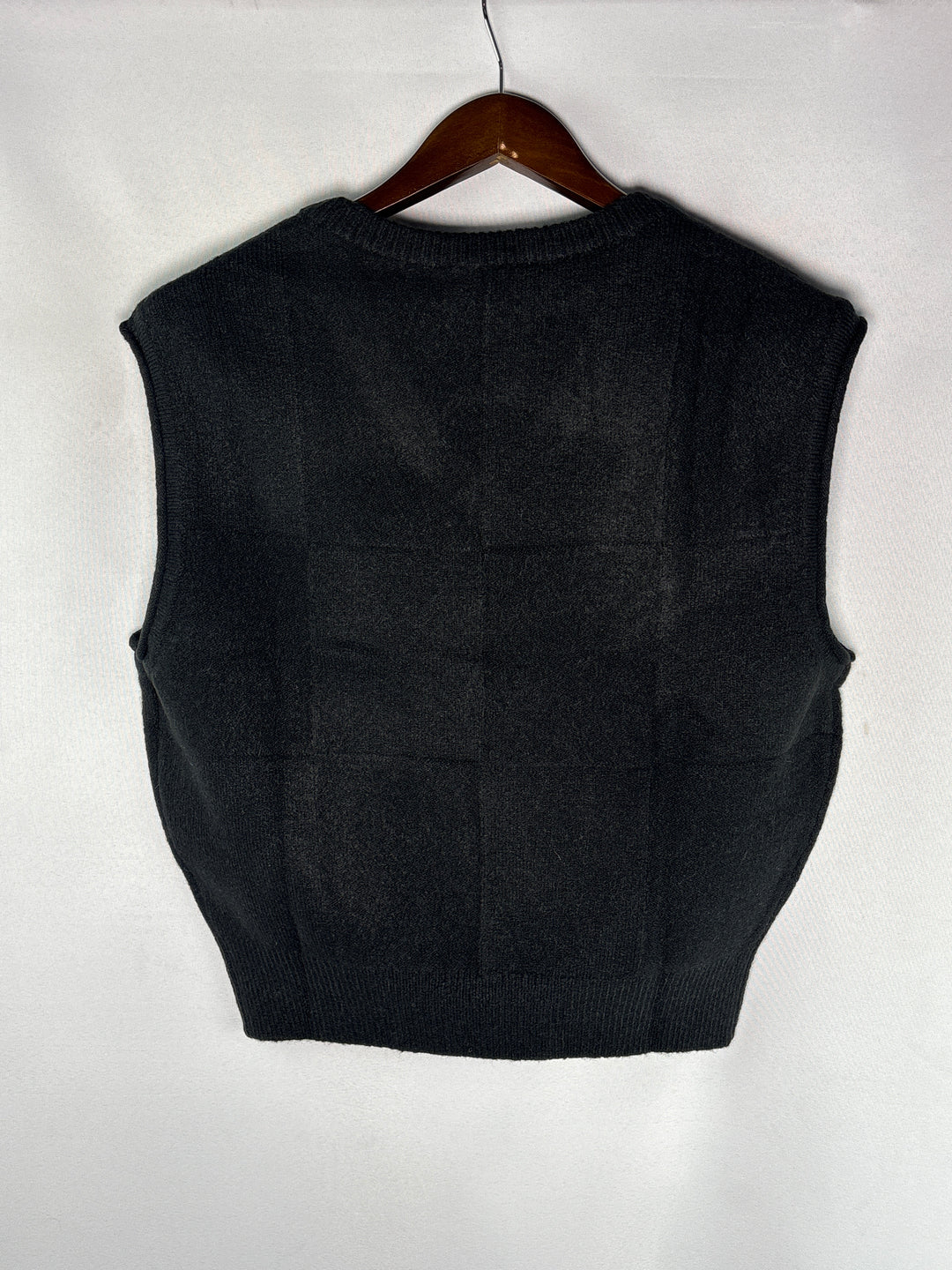 Women’s Dunst Small Black V-Neck Sweater Vest