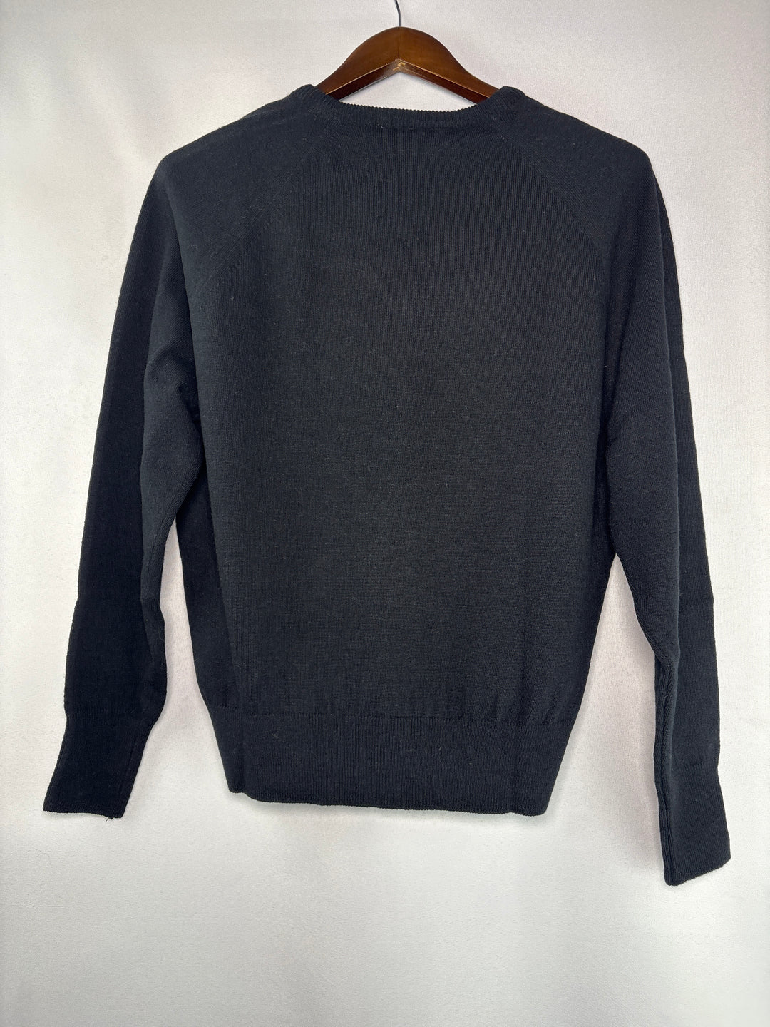 Women’s Dunst Small Black V-Neck Sweater