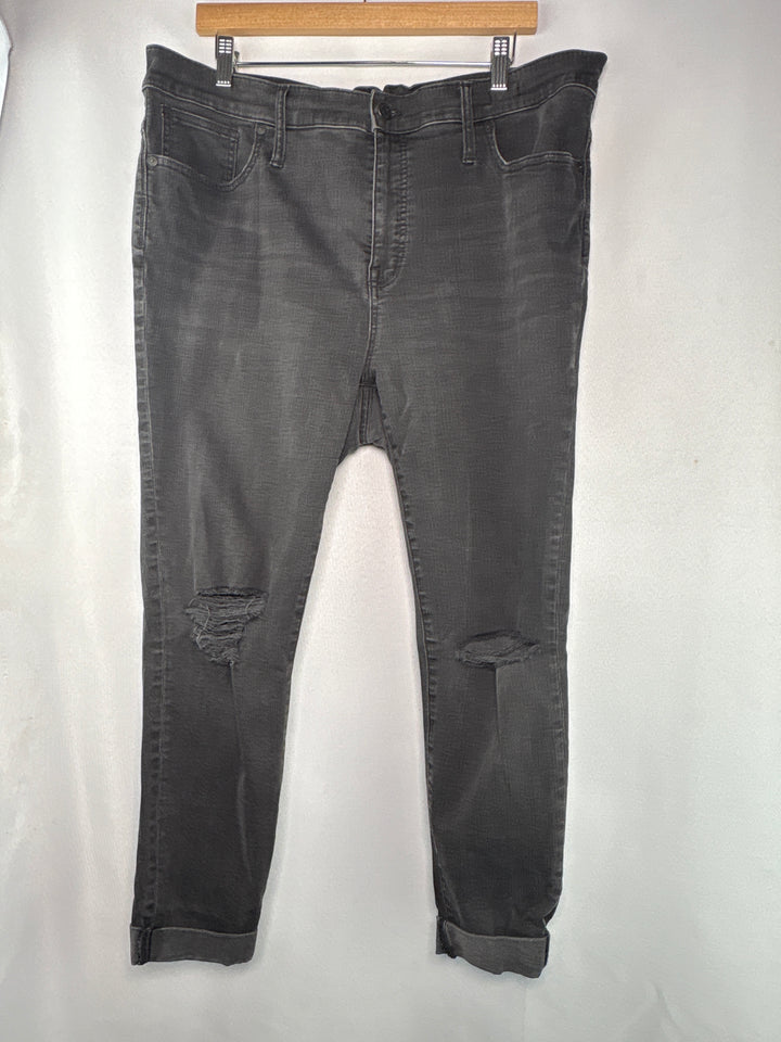 Women’s Madewell Size 35 Charcoal Gray Distressed Jeans