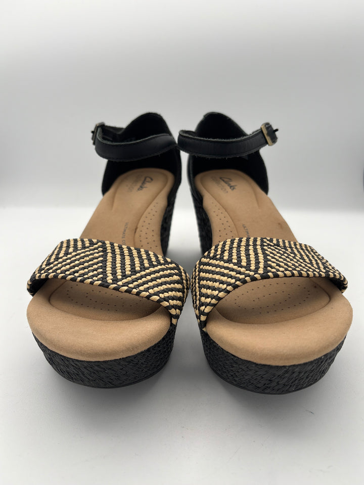 Womens Clarks Size 8 Black Beige Wedge Sandals With Adjustable Ankle Strap