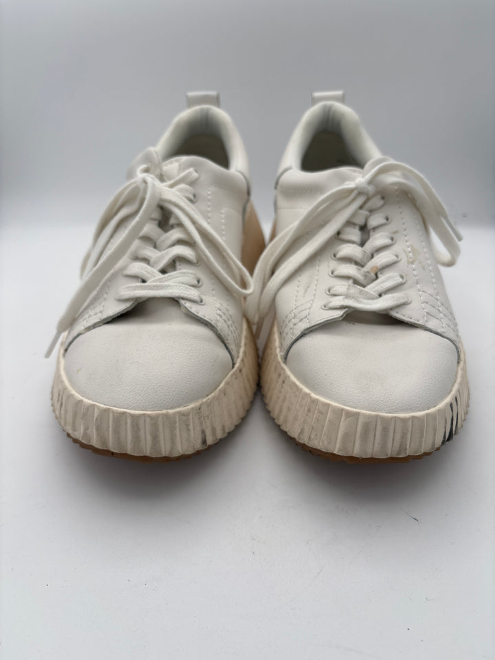 Women’s Dolce Vita Size 9 White Faux Leather Platform Sneakers