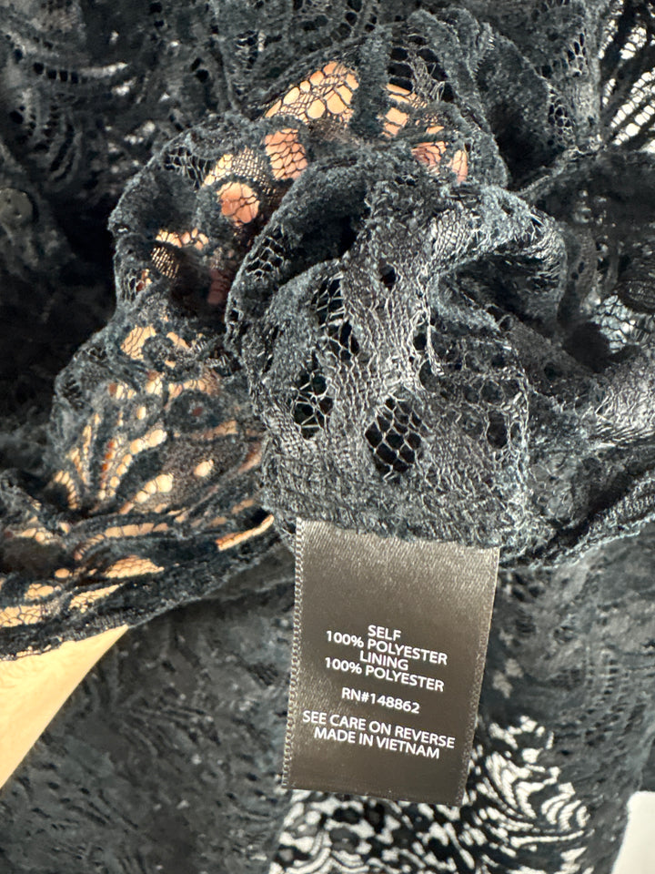 Women’s Torrid Size 1 Black Floral Lace Button Up Blouse