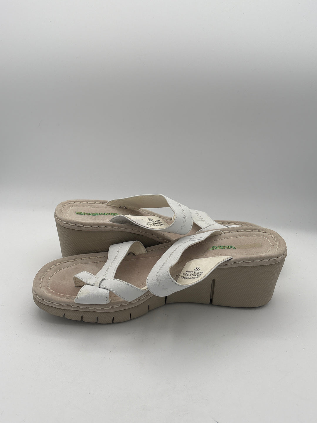 Women’s Encanto Size 8 White Strappy Wedge Sandals