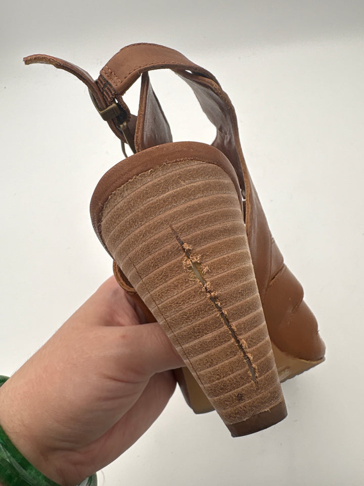 Womens Vince Camuto Brown Leather Gladiator Heels Size 7.5 Three Inch Heel
